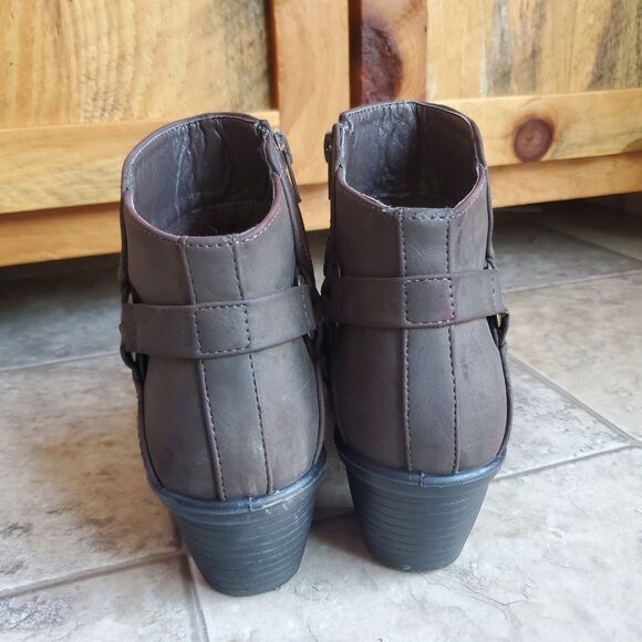 Brown Ankle Boots Size 7.5 - Picture 7 of 11